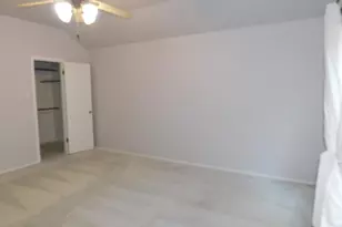 5812 Pecanwood Ln, Austin, TX 78749 - Photo 9