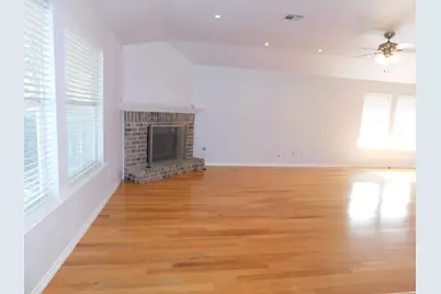 5812 Pecanwood Lane, Austin, TX 78749 - Photo 3