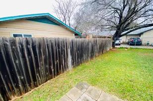 1710 Ledgewood Dr, Austin, TX 78758 - Photo 17