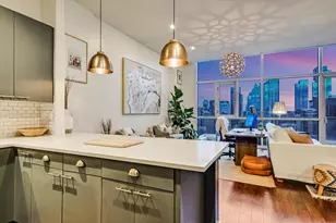 555 E 5th St, Austin, TX 78701 - Photo 13