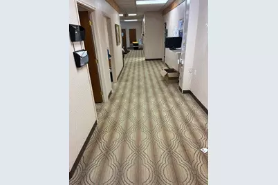 111 W 2nd Street, Cameron, TX 76520 - Photo 9