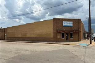 111 W 2nd St, Cameron, TX 76520 - Photo 1