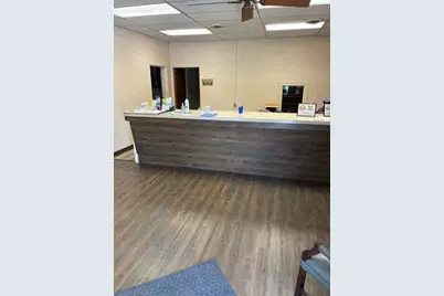 111 W 2nd Street, Cameron, TX 76520 - Photo 3