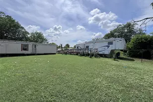 10001 Peterson Rd, Del Valle, TX 78617 - Photo 3