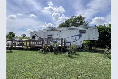 10001 Peterson Road, Del Valle, TX 78617 - Photo 7