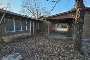 420 Stonewall St, Kerrville, TX 78028 - Photo 15