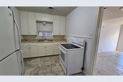 420 Stonewall Street, Kerrville, TX 78028 - Photo 23