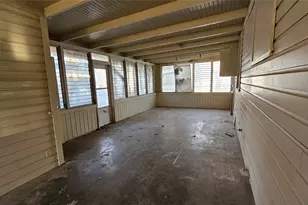 420 Stonewall St, Kerrville, TX 78028 - Photo 13