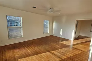 420 Stonewall St, Kerrville, TX 78028 - Photo 3