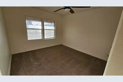 420 Stonewall Street, Kerrville, TX 78028 - Photo 9