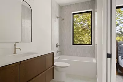 2305 E 21st Street #2, Austin, TX 78722 - Photo 9