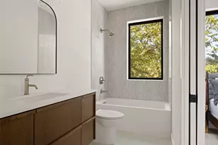 2305 E 21st St, Austin, TX 78722 - Photo 9