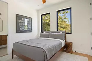 2305 E 21st St, Austin, TX 78722 - Photo 7