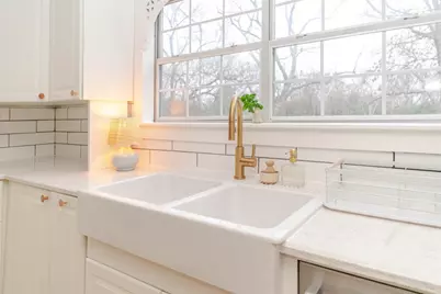 306 5th Avenue, Smithville, TX 78957 - Photo 13