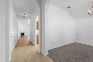 114 Gainer Dr, Hutto, TX 78634 - Photo 3