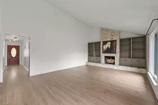 12906 Irongate Ave, Austin, TX 78727 - Photo 5