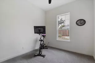 136 W Castlebriar Dr, Granite Shoals, TX 78654 - Photo 11