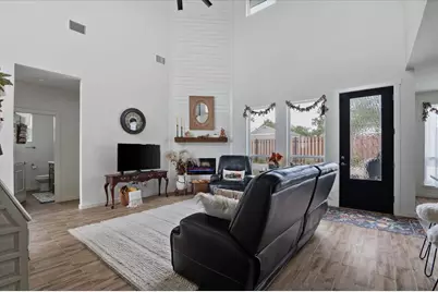 136 W Castlebriar Drive, Granite Shoals, TX 78654 - Photo 7