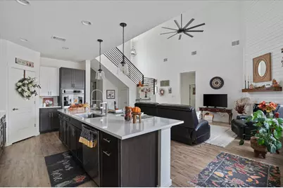 136 W Castlebriar Drive, Granite Shoals, TX 78654 - Photo 15