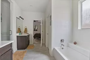 136 W Castlebriar Dr, Granite Shoals, TX 78654 - Photo 25