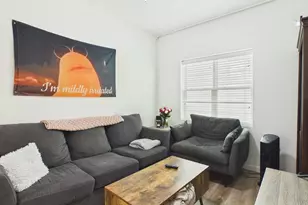 911 W 22nd St, Austin, TX 78705 - Photo 5