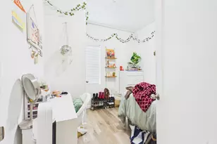 911 W 22nd St, Austin, TX 78705 - Photo 9