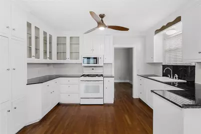 2009 Travis Heights Boulevard, Austin, TX 78704 - Photo 9