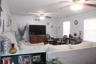 913 Seventh St, Lexington, TX 78947 - Photo 11