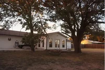 913 7th Street, Lexington, TX 78947 - Photo 9