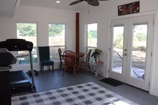 913 Seventh St, Lexington, TX 78947 - Photo 19