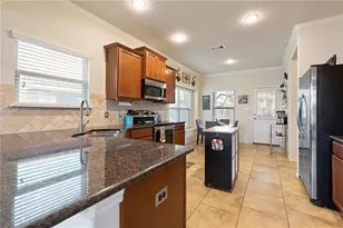 156 Golden Eagle Ln, Leander, TX 78641 - Photo 5