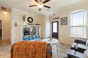 156 Golden Eagle Ln, Leander, TX 78641 - Photo 3