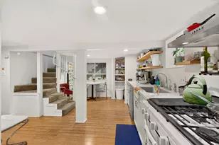 108 W Croslin St, Austin, TX 78752 - Photo 15