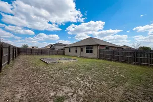 201 Camellia Dr, Hutto, TX 78634 - Photo 21
