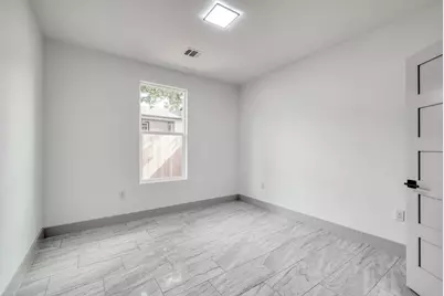 202 Washington Street, Elgin, TX 78621 - Photo 19