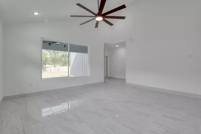 202 Washington Street, Elgin, TX 78621 - Photo 11
