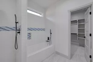 202 Washington St, Elgin, TX 78621 - Photo 15