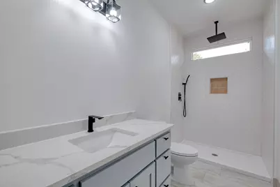 202 Washington Street, Elgin, TX 78621 - Photo 21