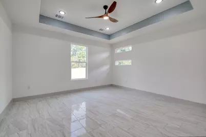 202 Washington Street, Elgin, TX 78621 - Photo 13