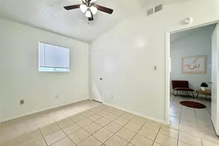 2410 Longview St, Austin, TX 78705 - Photo 5