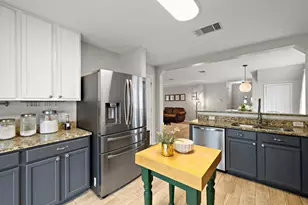 107 Easy St, Hutto, TX 78634 - Photo 9