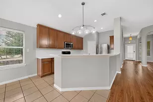130 Canterbury Dr, Austin, TX 78737 - Photo 11