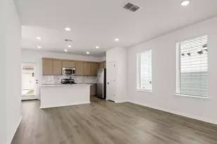 1632 Esplanade Pkwy, San Marcos, TX 78666 - Photo 9