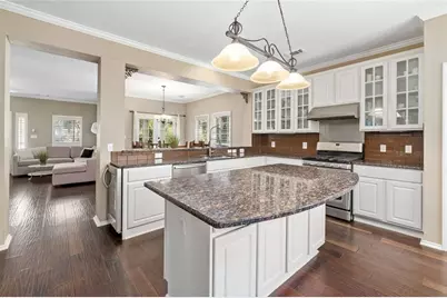 2730 Kinney Oaks Court, Austin, TX 78704 - Photo 9