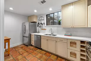 606 W Lynn St, Austin, TX 78703 - Photo 7