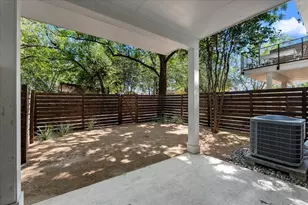 1801 E 2nd St, Austin, TX 78702 - Photo 27