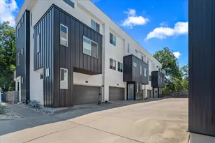 1801 E 2nd St, Austin, TX 78702 - Photo 3