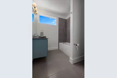 1801 E 2nd Street #8, Austin, TX 78702 - Photo 23