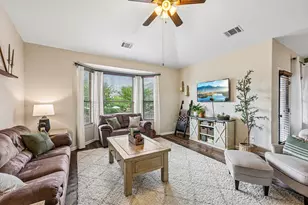 197 Bloomsbury Dr, Kyle, TX 78640 - Photo 9