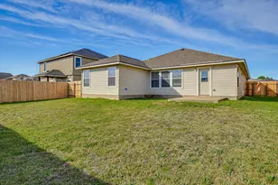 401 Bandara Woods Blvd, Elgin, TX 78621 - Photo 25